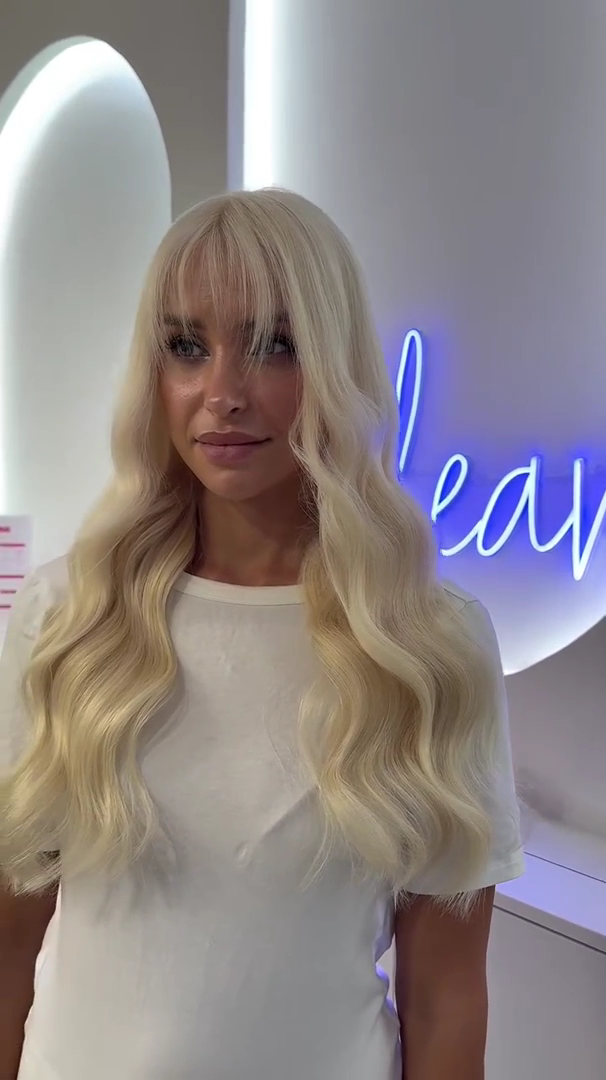 Extensions Adhésives Cheveux Naturels – Vanilla Silk (#60A) – 20 Bandes